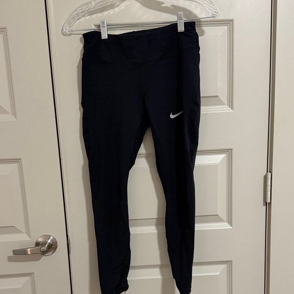 Cropped Nike Midnight Black Active Leggings